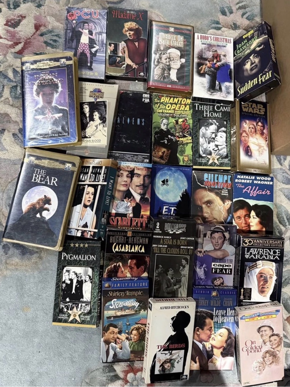 30 VHS tapes Lot